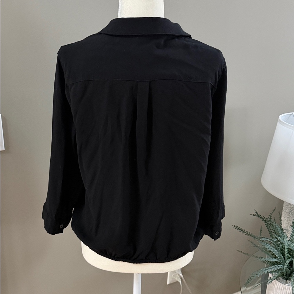 CHICO’s Button Front Tie Shirt - Size 2 - Picture 4 of 16